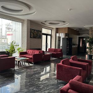 Grand Delux Hotel